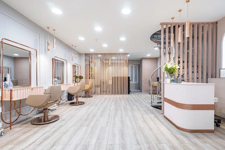 Salon Gleam — boutique Paris 8e